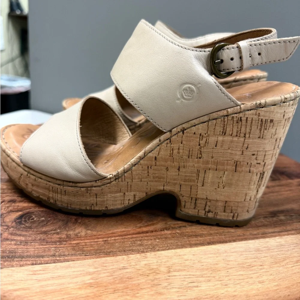 Born Cherry Cream‎ Wedge Slingback  9M